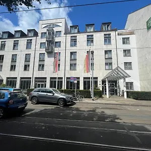Gemuetliches 778 Naehe Medienhafen S-bahn Und Free Parken Apartment Düsseldorf